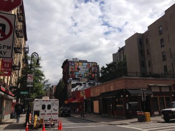 GTAV Ad On building