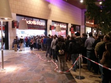 Drukte bij GTA V-launch - Media Markt Enschede
