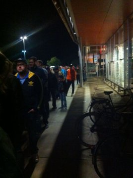 Rij voor GTA V-launch - Media Markt Hengelo